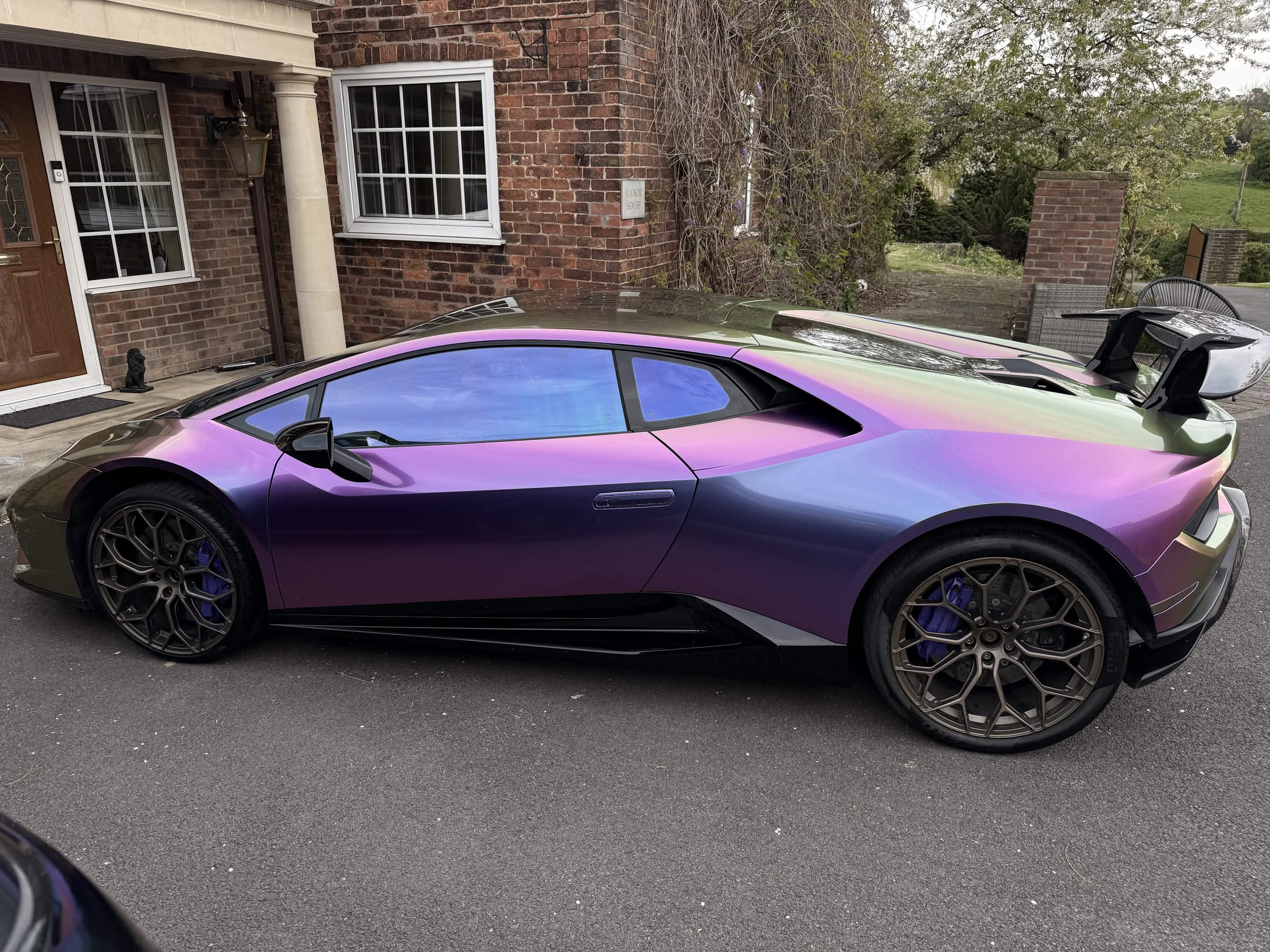 Lamborghini Huracan chameleon wrap